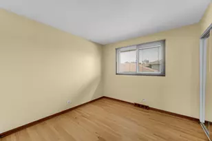 2042 W Spring Ridge Dr, Arlington Heights, IL 60004 - Photo 15