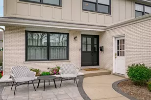 774 S Euclid Ave, Elmhurst, IL 60126 - Photo 3