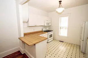 1027 Grant Ave, Rockford, IL 61103 - Photo 9