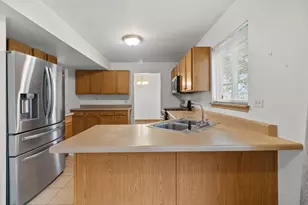 819 Casey Ln, Harvard, IL 60033 - Photo 11