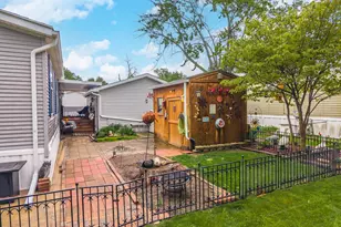 1129 11th St, Bloomington, IL 61704 - Photo 51