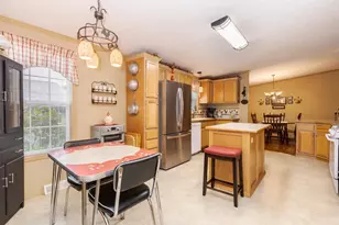 1129 11th St, Bloomington, IL 61704 - Photo 19