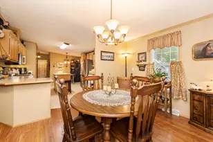 1129 11th St, Bloomington, IL 61704 - Photo 11