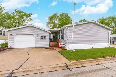 1129 11th Street, Bloomington, IL 61704 - Photo 1