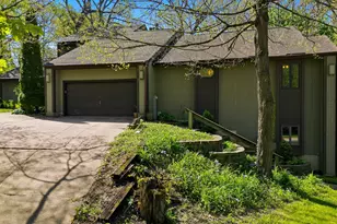 1024 Idle Oak Run, Dixon, IL 61021 - Photo 3