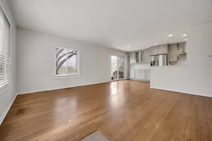 1634 Vermont Dr, Elk Grove Village, IL 60007 - Photo 3