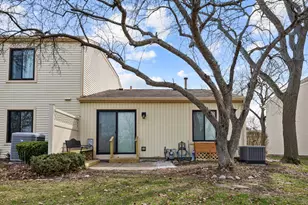 1634 Vermont Dr, Elk Grove Village, IL 60007 - Photo 17