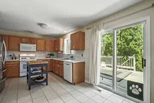 257 Cranberry Lake Dr, Hainesville, IL 60073 - Photo 5
