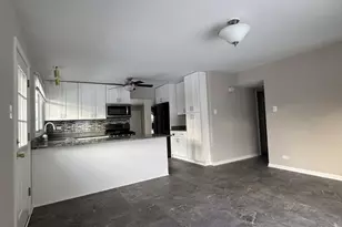 113 Berry St, Park Forest, IL 60466 - Photo 5