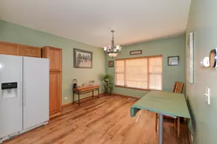 653 E Willow St, Elburn, IL 60119 - Photo 3