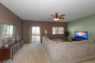 653 E Willow St, Elburn, IL 60119 - Photo 7