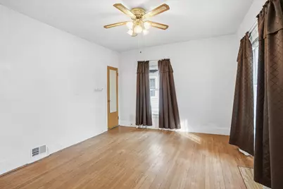 411 39th Street, Moline, IL 51265 - Photo 5