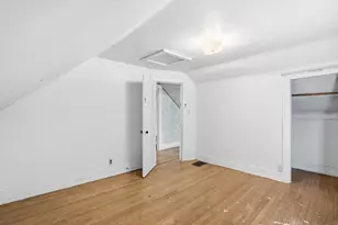 411 39th St, Moline, IL 51265 - Photo 13