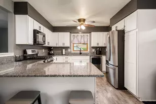 1408 Lilac Ln, Machesney Park, IL 61115 - Photo 9