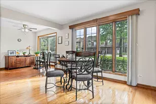 44 Kings Ct, Westchester, IL 60154 - Photo 5