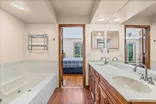 44 Kings Ct, Westchester, IL 60154 - Photo 13