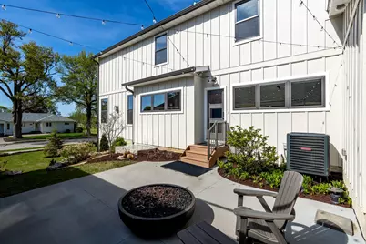 662 Holmes Street, Bettendorf, IA 52722 - Photo 43