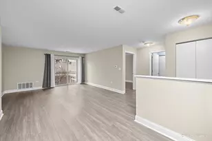 605 Barrington Ave, East Dundee, IL 60118 - Photo 7