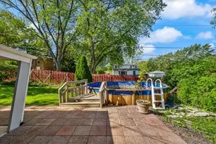 8746 S 81st Ct, Hickory Hills, IL 60457 - Photo 15