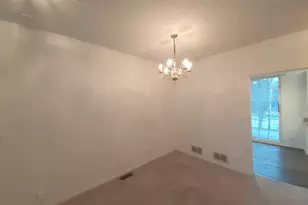 11 E Illinois Ave, Palatine, IL 60067 - Photo 9