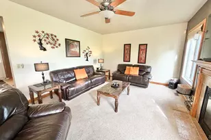 13437 Springhill Dr, Winnebago, IL 61088 - Photo 21