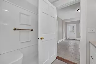 605 S Lee St, Bloomington, IL 61701 - Photo 21