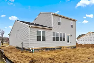 34 W Meadow Dr, Cortland, IL 60112 - Photo 27