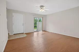 3 Ross Dr, Bloomington, IL 61701 - Photo 3