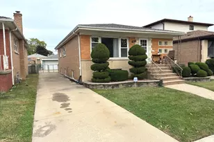 8737 S Richmond Ave, Evergreen Park, IL 60805 - Photo 3