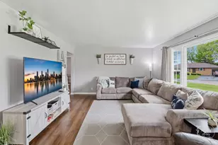 757 Burns Ct, Bourbonnais, IL 60914 - Photo 3