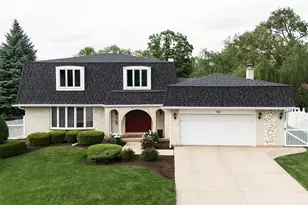 7810 Del Ct, Darien, IL 60561 - Photo 1