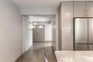 7810 Del Ct, Darien, IL 60561 - Photo 15
