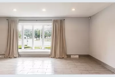 7810 Del Court, Darien, IL 60561 - Photo 13
