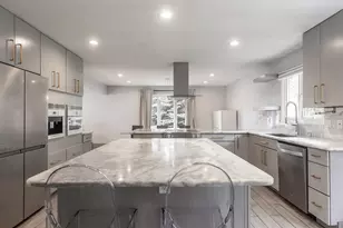 7810 Del Ct, Darien, IL 60561 - Photo 5