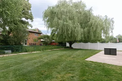 7810 Del Court, Darien, IL 60561 - Photo 33
