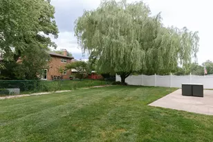 7810 Del Ct, Darien, IL 60561 - Photo 33