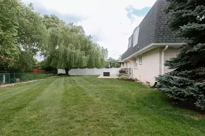 7810 Del Court, Darien, IL 60561 - Photo 35