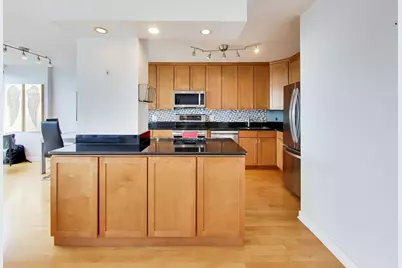 3900 N Lake Shore Drive #25C, Chicago, IL 60613 - Photo 11