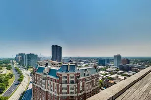 3900 N Lake Shore Dr, Chicago, IL 60613 - Photo 37