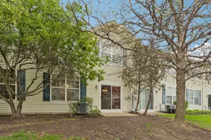 725 S Jade Ln, Round Lake, IL 60073 - Photo 27