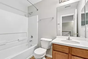 725 S Jade Ln, Round Lake, IL 60073 - Photo 17