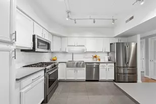 5155 Madison St, Skokie, IL 60077 - Photo 11