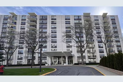 9001 Golf Road #8C, Des Plaines, IL 60016 - Photo 1