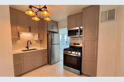 9001 Golf Road #8C, Des Plaines, IL 60016 - Photo 5