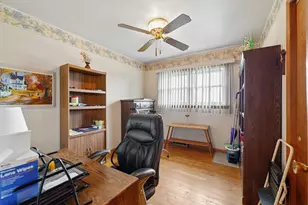 7730 S Octavia Ave, Bridgeview, IL 60455 - Photo 7
