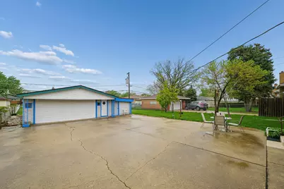 7730 S Octavia Avenue, Bridgeview, IL 60455 - Photo 21
