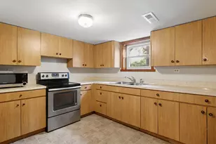 7730 S Octavia Ave, Bridgeview, IL 60455 - Photo 17