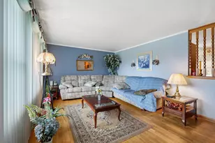 7730 S Octavia Ave, Bridgeview, IL 60455 - Photo 3