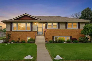 7730 S Octavia Ave, Bridgeview, IL 60455 - Photo 23