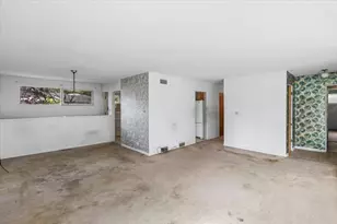 719 W Dresser Dr, Mount Prospect, IL 60056 - Photo 5